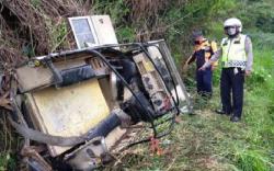 Landrover Jatuh ke Jurang 30 Meter di Pangalengan Bandung, 1 Tewas 7 Luka Berat<