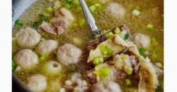 5 Cara Membuat Kuah Bakso dengan Masako, Aromanya Menggugah Selera