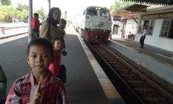 Penumpang Kereta Usia 6-17 Tahun Kini Tak Perlu Rapid Test atau PCR, Ini Syaratnya <