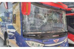 Kronologi Pelemparan Bus Arema FC di Sleman, Semua Penumpang Panik Ketakutan