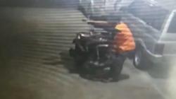 Pelaku Curanmor di Palembang Bak Superman, Angkat Motor Lalu Didorong <