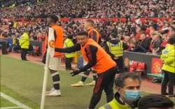 Kocak, Jesse Lingard Kena Omel Fans MU saat Tak Tampil Lawan Liverpool