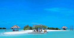 Pesona Pantai Pasir Perawan di Pulau Pari, Air Jernih Bikin Wisatawan Susah Move On