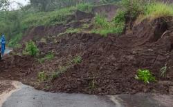 Tebing Setinggi 10 Meter Longsor, Jalur Alternatif Magelang–Temanggung Putus