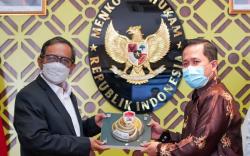 Koordinator Baru PPI Dunia Dilantik, Mahfud Minta Mahasiswa di Luar Negeri Jadi Pembawa Citra Positif RI