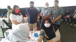 Vaksinasi Lotte Mart-MNC Peduli Disambut Antusias Warga Cipamokolan Bandung<