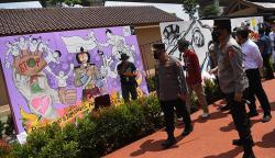 Momen Kapolri Cek Lomba Mural Kritik terhadap Polri