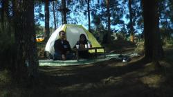 Menikmati Hangatnya Angkringan di Atas Awan Gunung Merbabu 