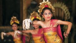 Tari Pendet, Dipercaya sebagai Penyambutan Dewata ke Alam Dunia