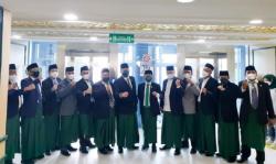 Hari Santri, Anggota Fraksi PKB Bersarung di Paripurna DPR
