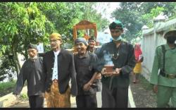 Begini Meriahnya Tradisi Boyong Kenthong, Prosesi Pergantian Kepala Desa di Pemalang