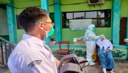 Ratusan Siswa di Kota Cirebon Dites Swab Acak, 9 Orang Positif Covid-19