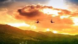 Real Hero! Pria Ini Korbankan Diri Selamatkan Pengunjung yang Tergantung di Wahana Zipline