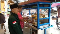 Dihantam Harga Minyak Goreng Meroket, Pedagang Makanan di Purwakarta Menjerit