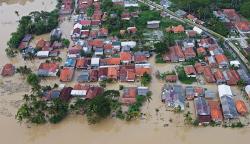 Ratusan Rumah Terendam Banjir akibat Luapan Sungai Cibeet Karawang