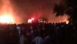 Truk Tangki BBM Meledak Dahsyat di Tengah Jalan Sierra Leone, Mayat Bergelimpangan di Jalan