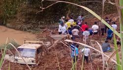Longsor Tebing Galian Tanah di Sukabumi Timpa Pekerja, 1 Tewas 2 Luka<