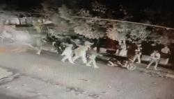 Brutal, Segerombolan Orang Tak Dikenal Serang Pengemudi Ojol di Bandung<