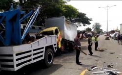 Kecelakaan Beruntun di Jalur Pantura Kendal, Pensiunan Polisi Tewas Tertimpa Truk