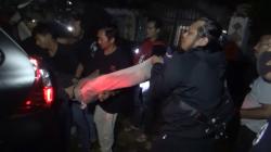 Pemuda di Makassar Terkapar di Pinggir Jalan dengan Luka Lebam dan Tertancap Busur