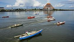 Lomba Perahu Tradisional Jolloro Peringati HUT ke-414 Kota Makassar