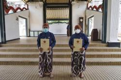 Bupati-Wabup Bantul Diwisuda Jadi Abdi Dalem Keraton Yogyakarta