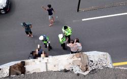 Permintaan Tak Dipenuhi Orang Tua, Bocah SMP Nekat Lompat ke Tol Jakarta-Cikampek