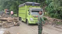 Pengendara Motor dan Mobil Diminta Waspadai Titik Longsor Lintas Sulawesi