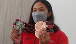 Cerita Sagita Putri Krisdewanti, Mahasiswi Cantik Peraih 4 Medali di PON Papua<