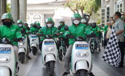 Wujudkan Smart City, Grab Distribusikan 500 Motor Listrik di Kota Semarang