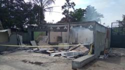 Kios di Depan Kantor Distrik di Jayapura Terbakar, 1 Orang Luka-Luka