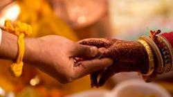 Kisah Percintaan Guru Perempuan dengan Muridnya, Kawin Lari dan Coba Bunuh Diri Minum Racun