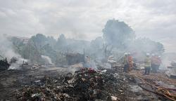 Pabrik Penggilingan Kapas Terbakar di Pasar Rebo, 13 Unit Damkar Diterjunkan