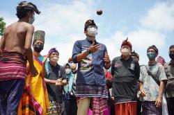 Jelang Superbike 2021, Sandiaga Uno Berikan Hadiah Fasilitas Homestay di Desa Senaru 