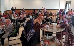 Dinas Pariwisata Padang Latih Pelaku Ekraf Inovasi, Kreasi Rajutan dan Akrilik Kreatif