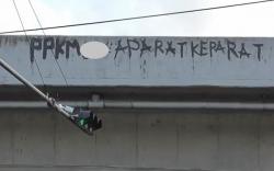 Viral Vandalisme Bergambar Kelamin Pria di Flyover Medan