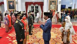 Momen Presiden Jokowi Lantik Jenderal Andika Perkasa sebagai Panglima TNI