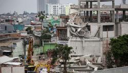 Suasana Bangunan SMAN 96 Jakarta Roboh, 4 Pekerja Terluka