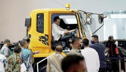 Presiden Joko Widodo Jajal Mitsubishi Fuso New Mining Spec