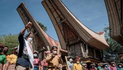 Foto-Foto Menparekraf Sandiaga Uno Kunker ke Toraja Utara