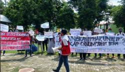 Tidak Lolos Seleksi Perangkat Desa, Puluhan Peserta Geruduk Kantor Kecamatan Lasem 
