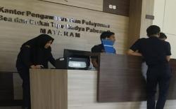 Pemkot Mataram Berupaya Menggempur Peredaran Rokok Ilegal<