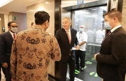 Bertemu Mantan PM Inggris, Menko Luhut Sampaikan Indonesia Sedang Berupaya Jadi Negara Kelas Satu