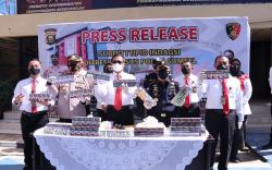 Geledah Bus Pariwisata, Polda Sumsel Temukan 1,7 Juta Batang Rokok Ilegal<