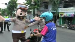 Cara Unik Satlantas Polres Kendal Beri Sanksi Pelanggar Lalu Lintas dan Prokes 