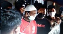 Rekonstruksi Pembunuhan Adik Ipar di Klaten Ricuh, Keluarga Korban Emosi Maki Pelaku