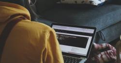 Spyware Pegasus Intai Pengguna, Apple Gugat NSO Group