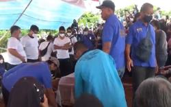 Sekeluarga Korban Kebakaran di Bengkulu Dimakamkan Satu Liang Lahat<