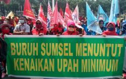 UMP Sumsel 2022 Tidak Naik, Buruh Protes<