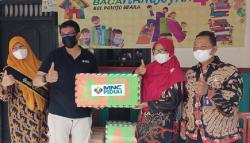 Hari Guru Nasional, MNC Peduli Salurkan Peralatan Belajar ke PAUD Flamboyan<